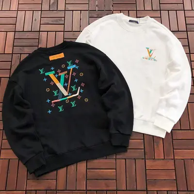 ￥~179 L🔥SWEATER 55081003 (im 185CM 70KG iwear size M in the photo)