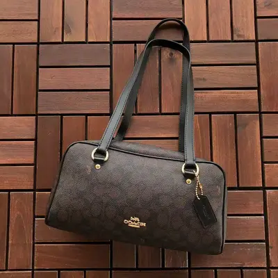 ￥~219 C🔥A🔥H BAG 66081305 （长27CM*宽15CM*高13CM）