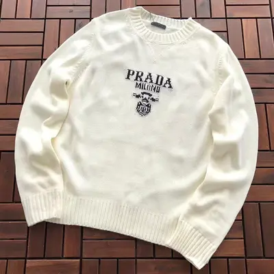 ￥~315 P🔥A🔥A SWEATER 77081329 (im 185CM 70KG iwear size 46 in the photo)