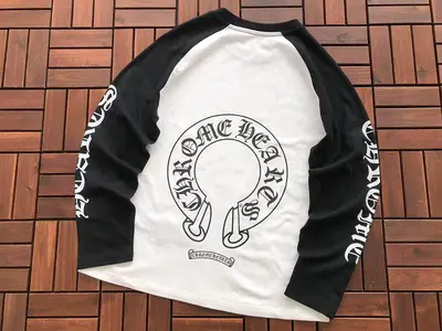 ¥~109 CH🔥OM🔥 HE🔥RTS LONG-SLEEVE 33122853 (im 180CM 68KG iwear size S in the photo)