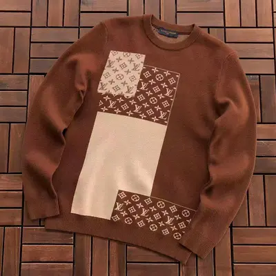 ￥~165 L🔥SWEATER 77081420 (im 185CM 80KG iwear size L in the photo)