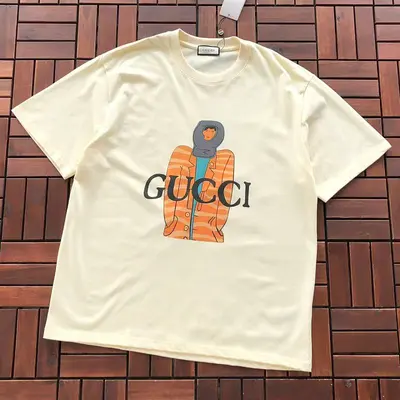 ￥ ~ 119 G🔥C🔥I T-SHIRT 55081490 (im 185CM 70KG iwear size L in the photo)