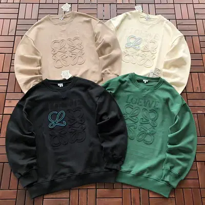 ￥~195 L🔥E🔥🔥SWEATER 66081647 (im 185CM 80KG iwear size M in the photo)