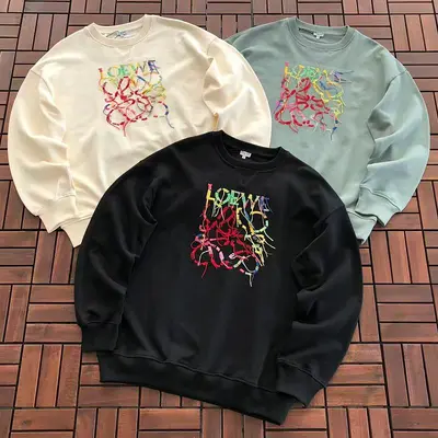 ￥~195 L🔥E🔥🔥SWEATER 66081638 (im 185CM 80KG iwear size M in the photo)