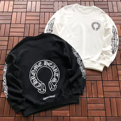 ￥~195 CH🔥OM🔥 HE🔥RTS SWEATER 66081635 (im 185CM 80KG iwear size M in the photo)