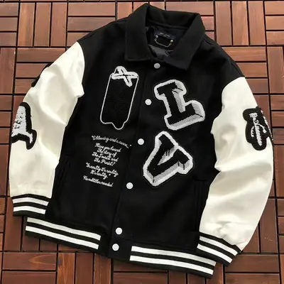 ￥~265 L🔥JACKET 77081731 (im 185CM 70KG iwear size M in the photo)
