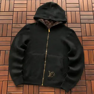 ￥~528 L🔥HOODIE SWEATER 77081822 (im 185CM 70KG iwear size M in the photo)