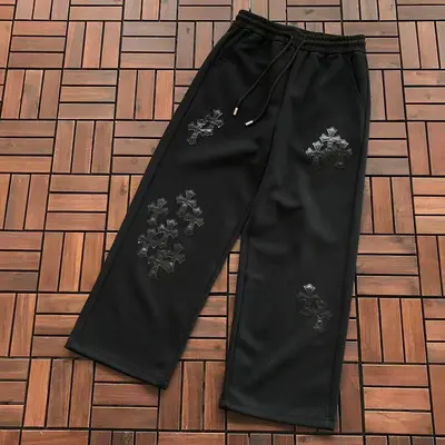 ￥~175 CH🔥OM🔥 HE🔥RTS TROUSERS 55081801 (im 180CM 68KG iwear size S in the photo)