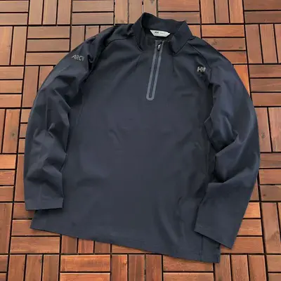 ￥~199 HELLY HANSEN LONG-SLEEVE 66081814 (im 185CM 70KG iwear size 2XL in the photo)