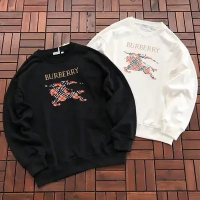￥~179 B🔥RB🔥RRY SWEATER 66081904 (im 185CM 70KG iwear size M in the photo)