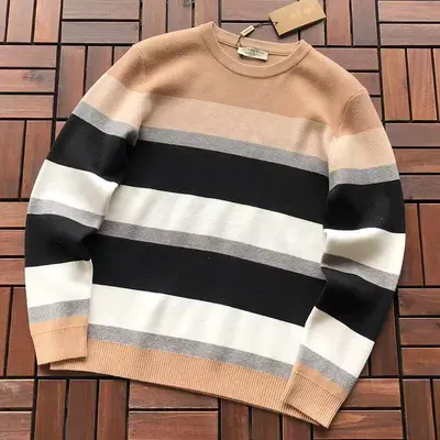 ￥~199 B🔥RB🔥RRY SWEATER 55082044 (im 180CM 68KG iwear size L in the photo)