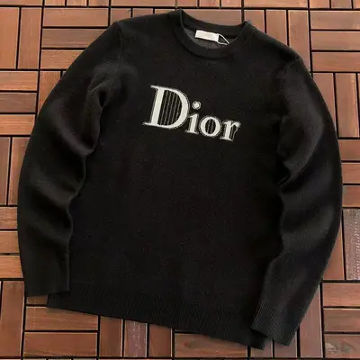 ￥~199 D🔥O🔥 SWEATER 55082027 (im 180CM 68KG iwear size L in the photo)