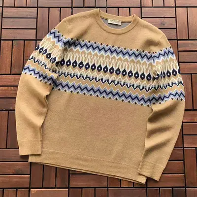 ￥~199 B🔥RB🔥RRY SWEATER 55082019 (im 180CM 68KG iwear size L in the photo)