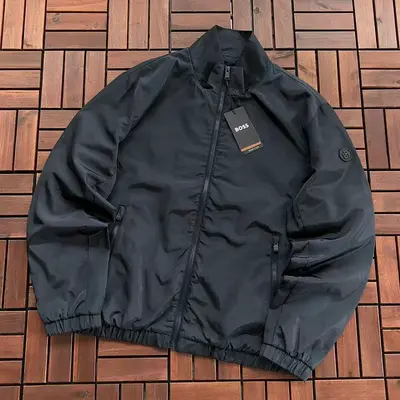 ￥~239 H🔥G🔥 B🔥🔥S JACKET 66082016 (im 180CM 68KG iwear size 50 in the photo)