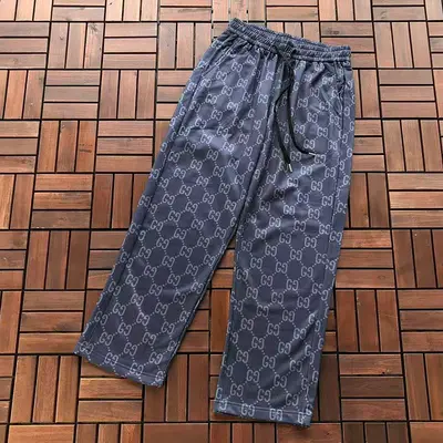 ¥~119 G🔥C🔥I TROUSERS 55082525 (im 180CM 68KG iwear size M in the photo)