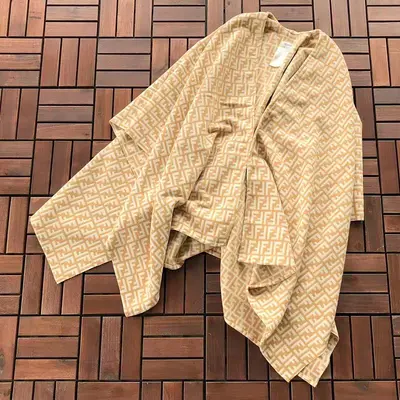 ¥~125 F🔥🔥D🔥 SCARF 55082518(长153CM*宽127CM)
