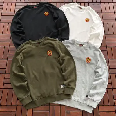 ￥~125 EVISU SWEATER 77082509 (im 185CM 70KG iwear size M in the photo)