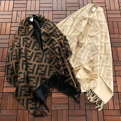 ¥~125 F🔥🔥D🔥 SCARF 55082641 (长153CM*宽136CM)