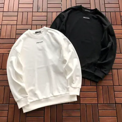 ￥~185 P🔥A🔥A SWEATER 55082613 (im 185CM 70KG iwear size M in the photo)