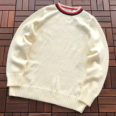 ￥ ~ 175 G🔥C🔥I SWEATER 77082604 (im 185CM 70KG iwear size XL in the photo)