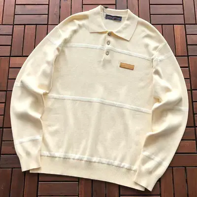￥~385 L🔥SWEATER 66082722 (im 185CM 70KG iwear size S in the photo)