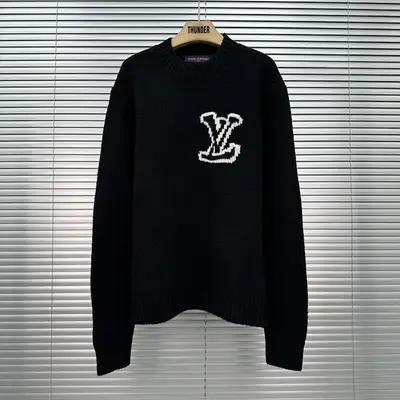 1V Black price：328CNY