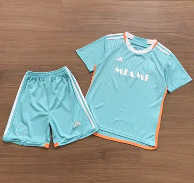 ￥~68 FOOTBALL KIDS T-SHIRT SHORTS 03018651