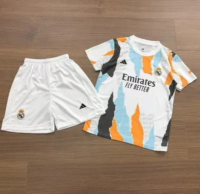 ¥~65 FOOTBALL KIDS T-SHIRT SHORTS 03106951