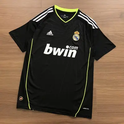 ￥~ 88 FOOTBALL T-SHIRT 03260551