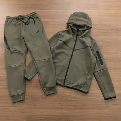 TOP ￥~165 TROUSERS ￥~138 N⭐K⭐ HOODIE TROUSERS 04101551