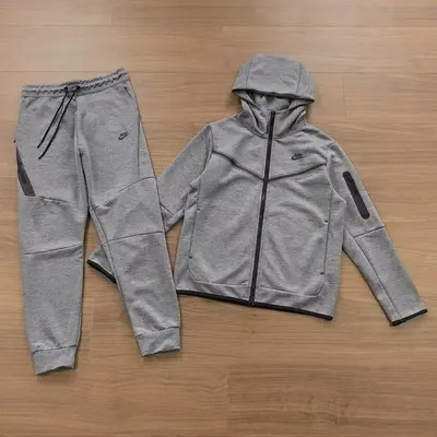 TOP ￥~165 TROUSERS ￥~138 N⭐K⭐ HOODIE TROUSERS 04101651