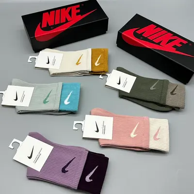 ¥~ 68 N⭐K⭐ SOCKS 05212552