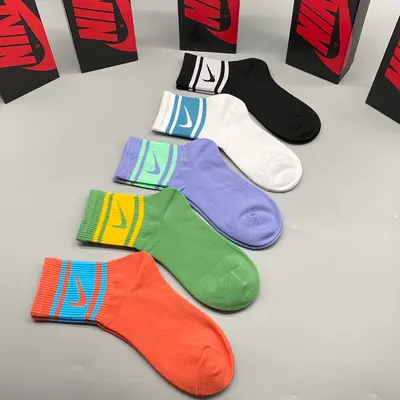 ¥~68 N⭐K⭐ SOCKS 05312551
