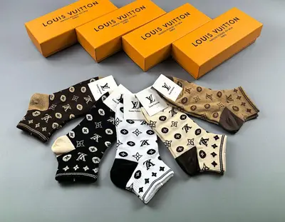 ￥~68 L⭐V⭐ SOCKS 08020351