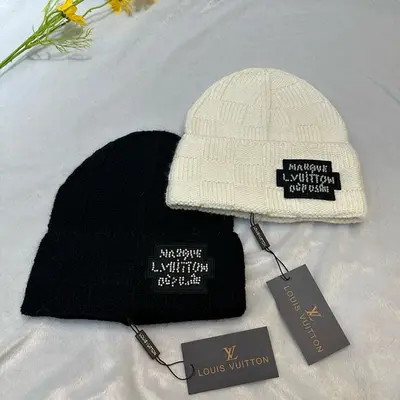 ¥~88 L⭐V⭐ CAP 08093353