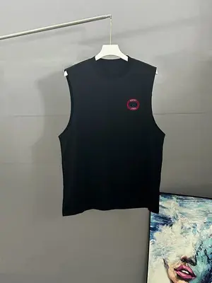 ¥~85 GU⭐CI VEST 08210353
