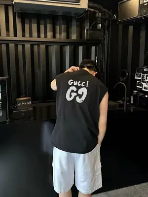 ¥~85 GU⭐CI VEST 08211952