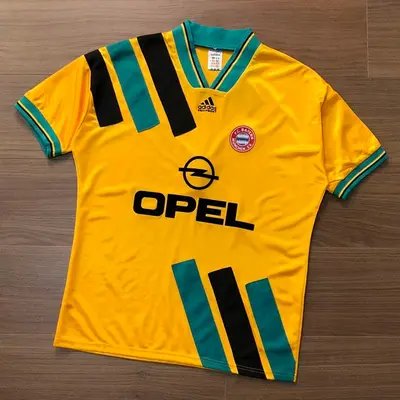￥~105 FOOTBALL T-SHIRT 10241652