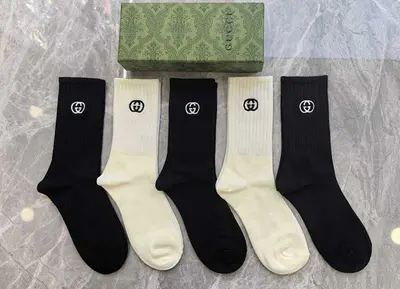 ￥~65 GU⭐CI SOCKS 12131353
