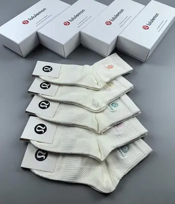￥~65 LUL⭐LEM⭐N SOCKS 25122153
