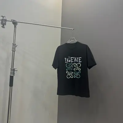 ￥~85 LOE⭐E T-SHIRT 101151152