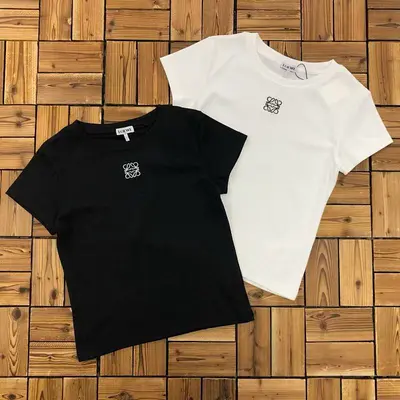 ￥~125 LOE⭐E T-SHIRT FEMALE 04010461