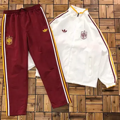 ￥~238 FOOTBALL JACKET TROUSERS 05072362