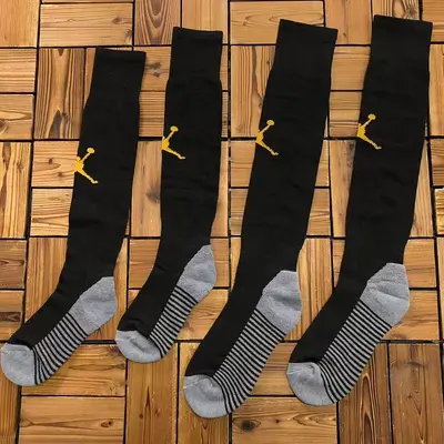 ￥~28 FOOTBALL SOCKS 05070261