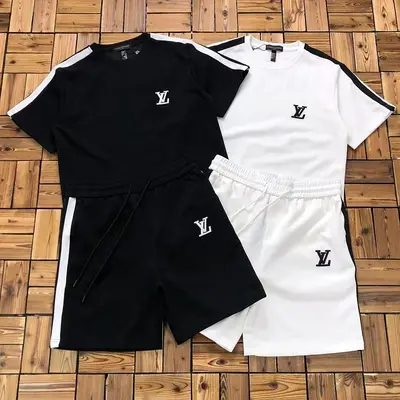¥~208 L⭐V⭐ T-SHIRT SHORTS 05180567