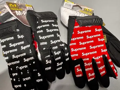 ￥~135 SUP⭐EME GLOVE 06030165