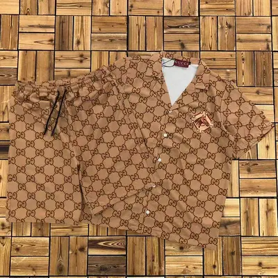 ￥~168 GU⭐CI SHIRT SHORTS 05062161