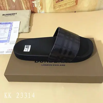 ￥~138 BUR⭐⭐RRY SLIPPERS 06180666