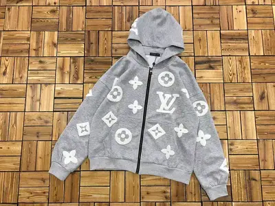 ￥~245 L⭐V⭐ HOODIE 06230261