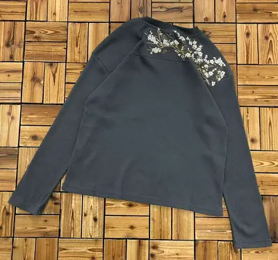 ￥~112 DE⭐SC⭐UT⭐E LONG SLEEVED 08042661